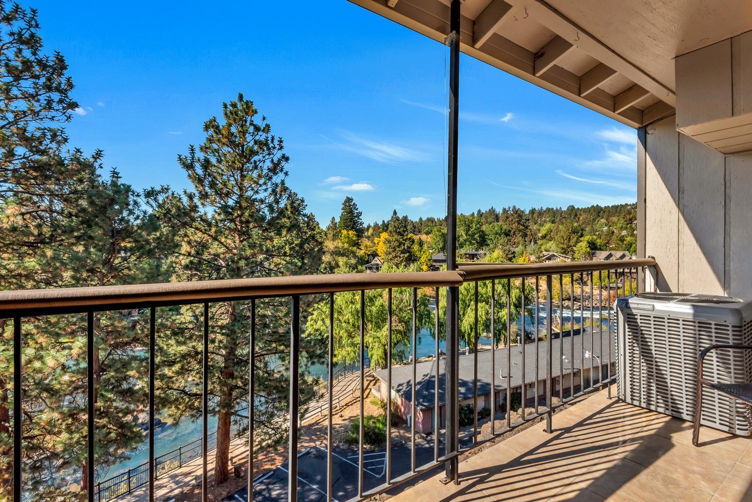Riverside Near Downtown 2* Bend