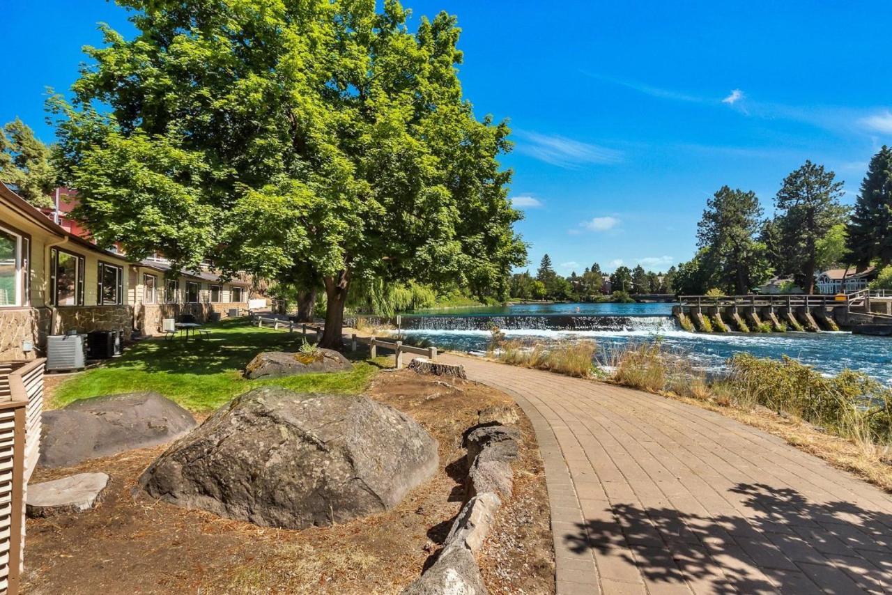 Riverside Near Downtown 2*